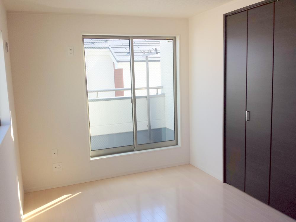 Non-living room. Indoor (11 May 2013) Shooting