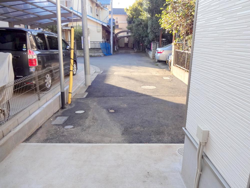 Local photos, including front road. Local (12 May 2013) Shooting