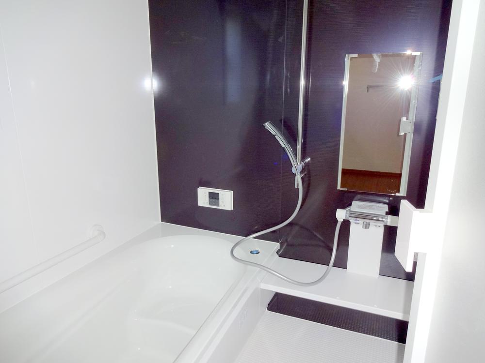 Bathroom. Indoor (12 May 2013) Shooting