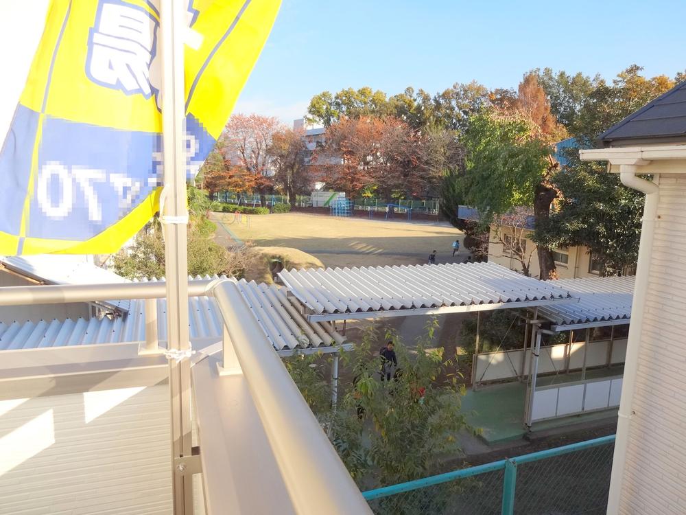 View photos from the dwelling unit. Local (12 May 2013) Shooting