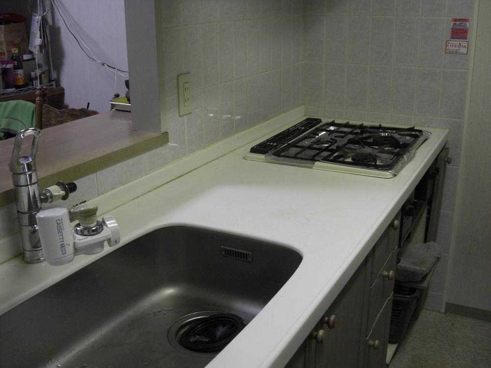 Kitchen. Indoor (10 May 2013) Shooting