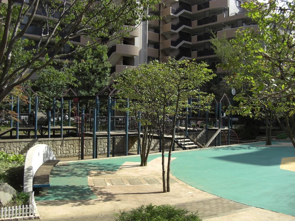 Other common areas. On-site park