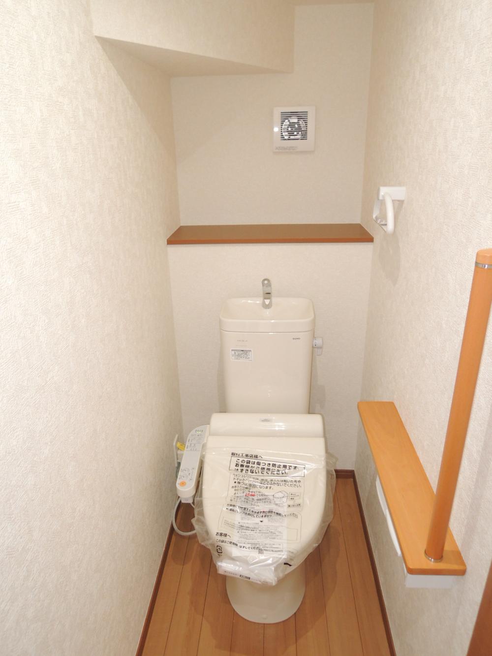 Same specifications photos (Other introspection). 1, Second floor Handrail with shower toilet (same specifications)