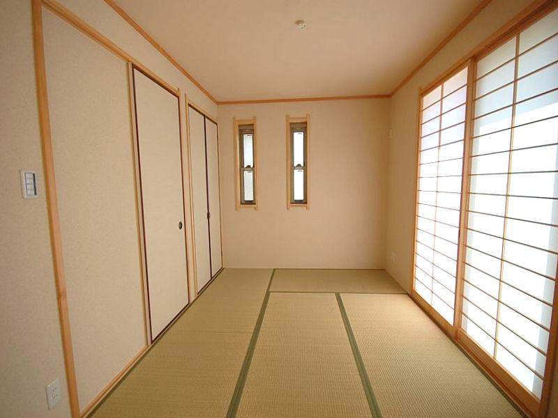 Model house photo. Seller construction cases