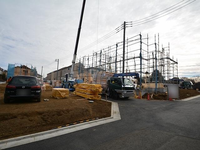 Local photos, including front road. Kodaira Onuma-cho 5-chome, site landscape