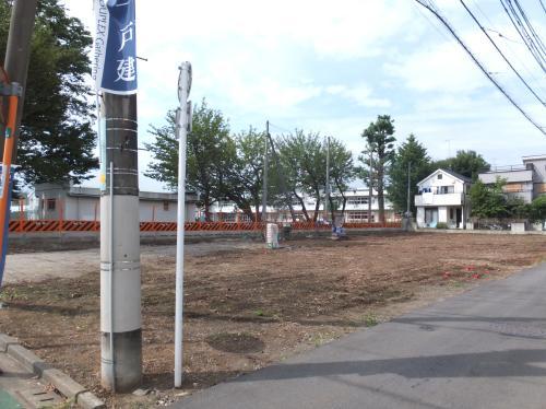 Local appearance photo. Local (10 May 2013) Shooting