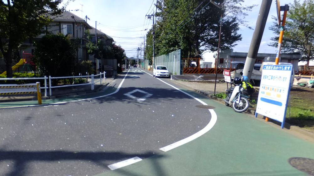 Local photos, including front road. Local, including the southern front road (October 2013) Shooting