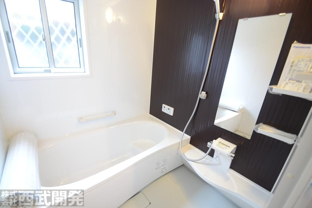 Bathroom. 1 Building