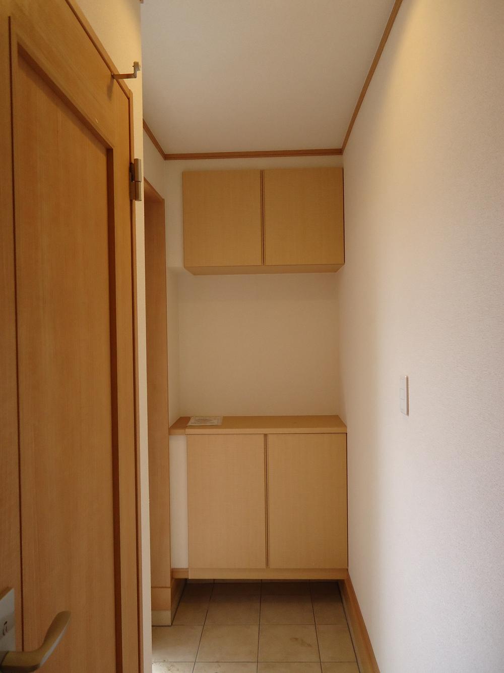 Entrance. Local (August 2013) Shooting