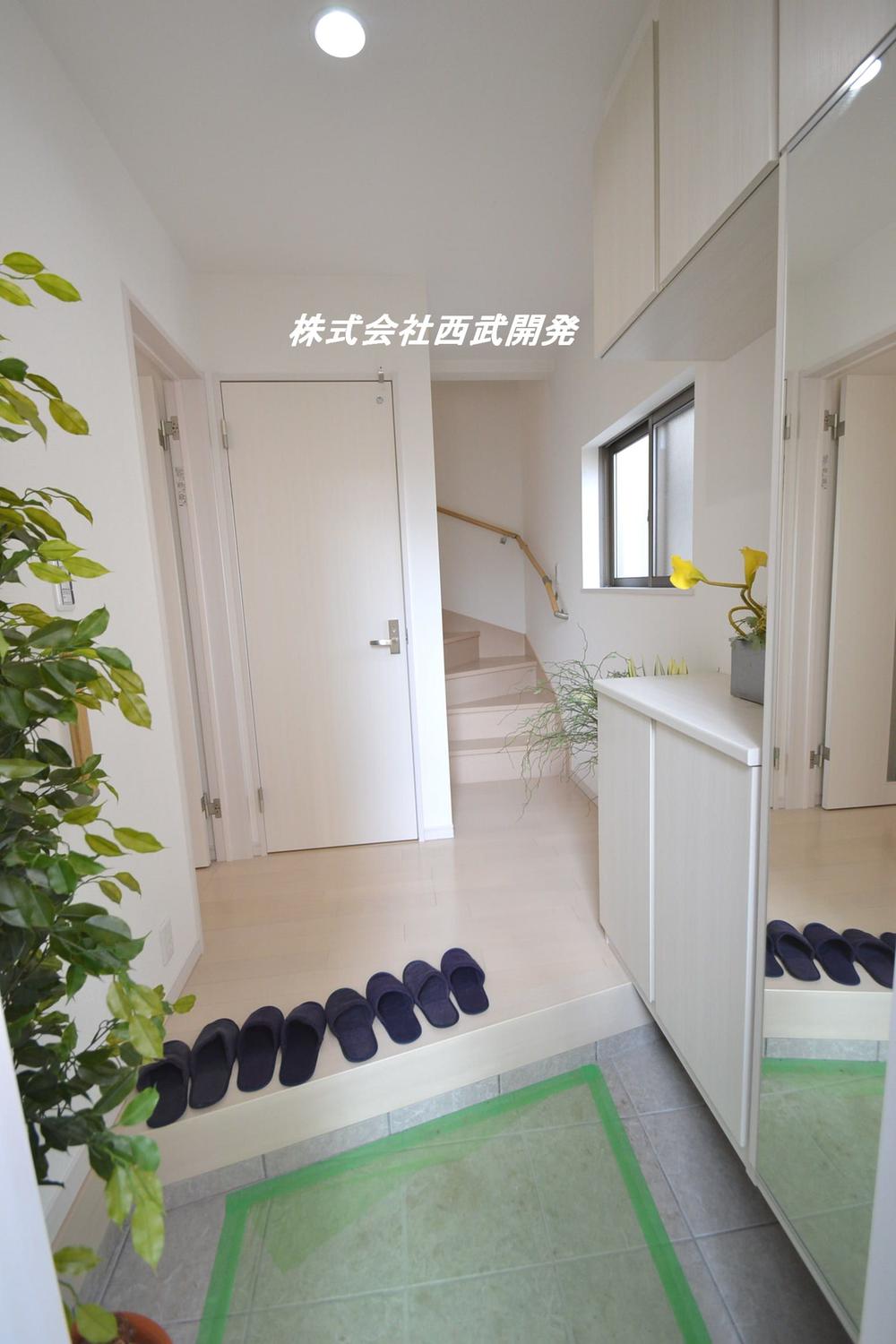 Entrance. (3 Building)