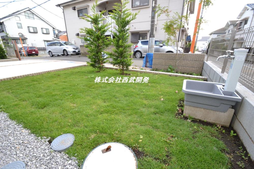 Garden. (6 Building)