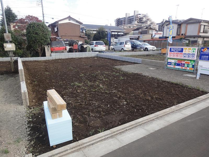 Local appearance photo. 6 Building