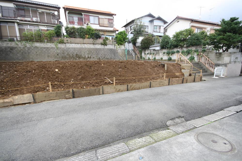 Local photos, including front road. Local photo 2013 October shooting