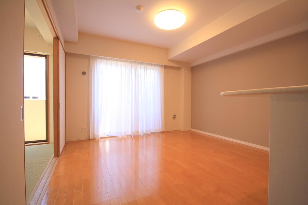 Living. Local (12 May 2013) Shooting