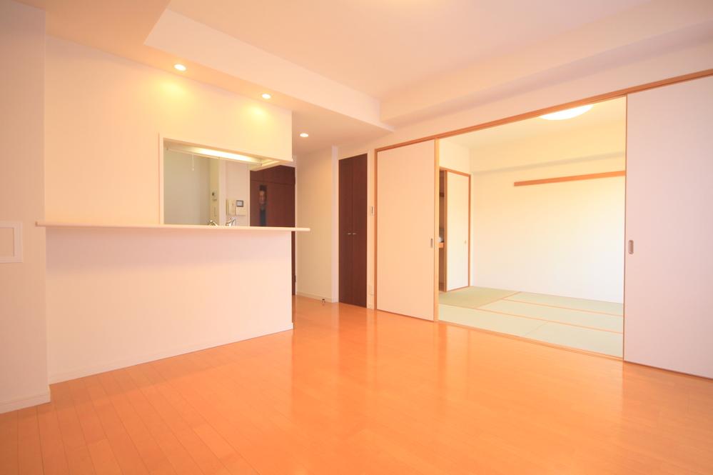 Living. Local (12 May 2013) Shooting