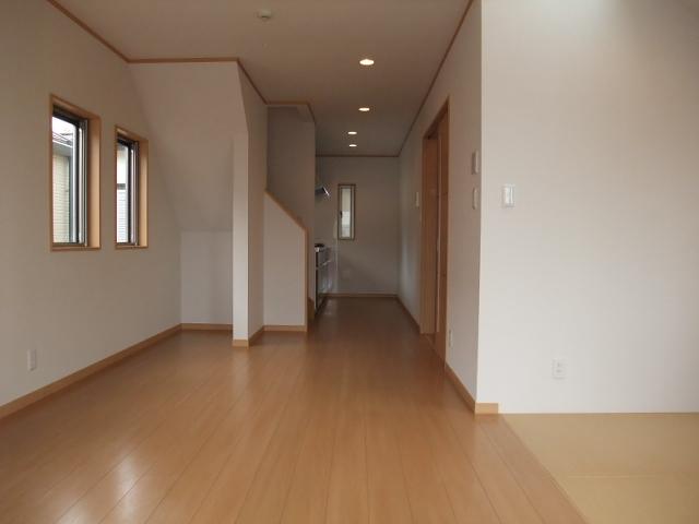 Living. living, Shooting a balcony on the back