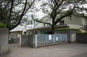 Primary school. Kodaira stand Xiaoping 956m until the fourth elementary school