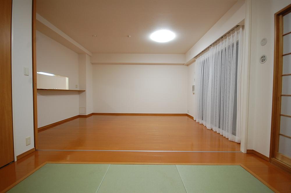 Living. Local Photos