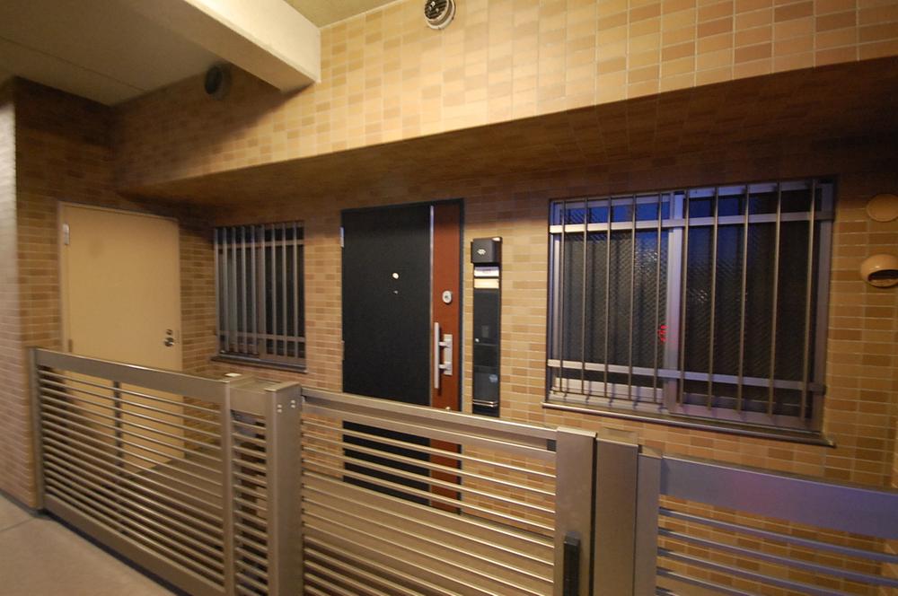 Entrance. Local Photos