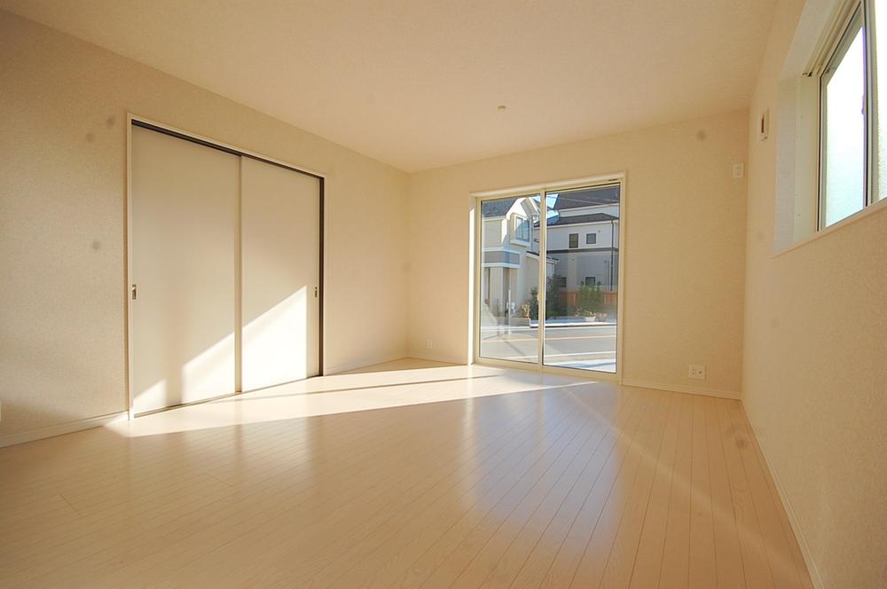 Living. Local Photos