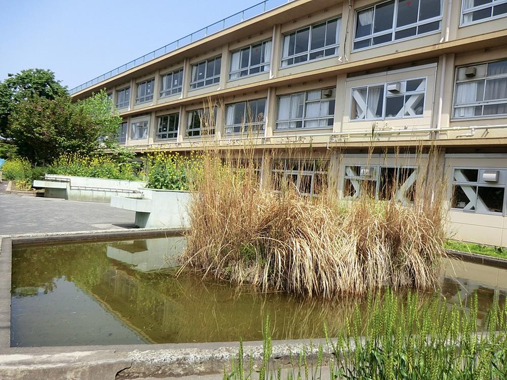 Junior high school. Kodaira stand Xiaoping 1150m until the fourth junior high school