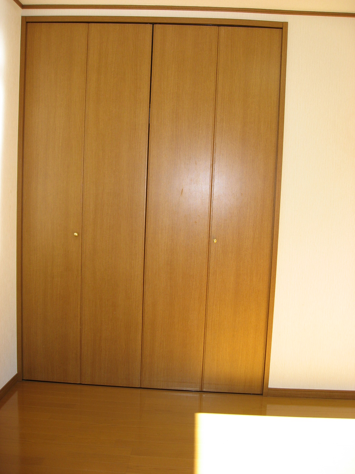 Receipt. Storage is also available in each room!