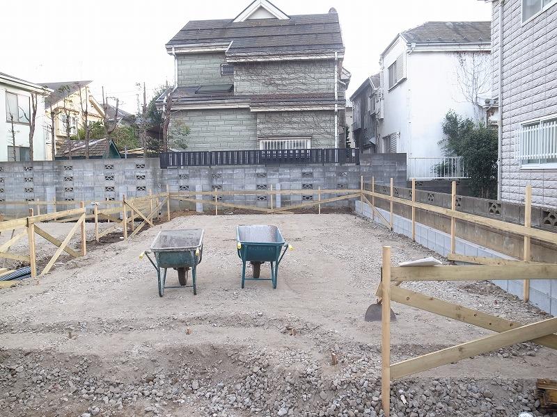 Local appearance photo. 1 Building