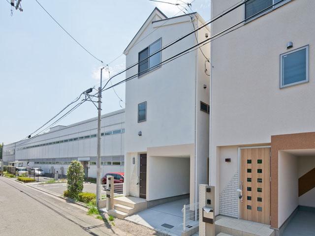 Local appearance photo. 1 Building