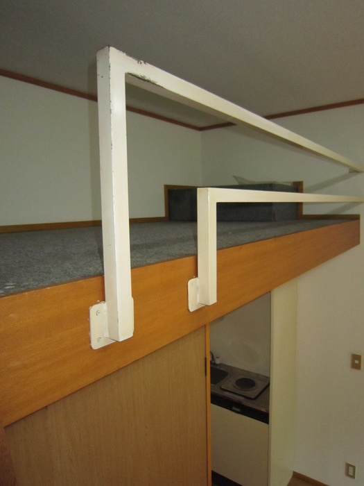 Other room space. Fence with a loft 2.5 quires