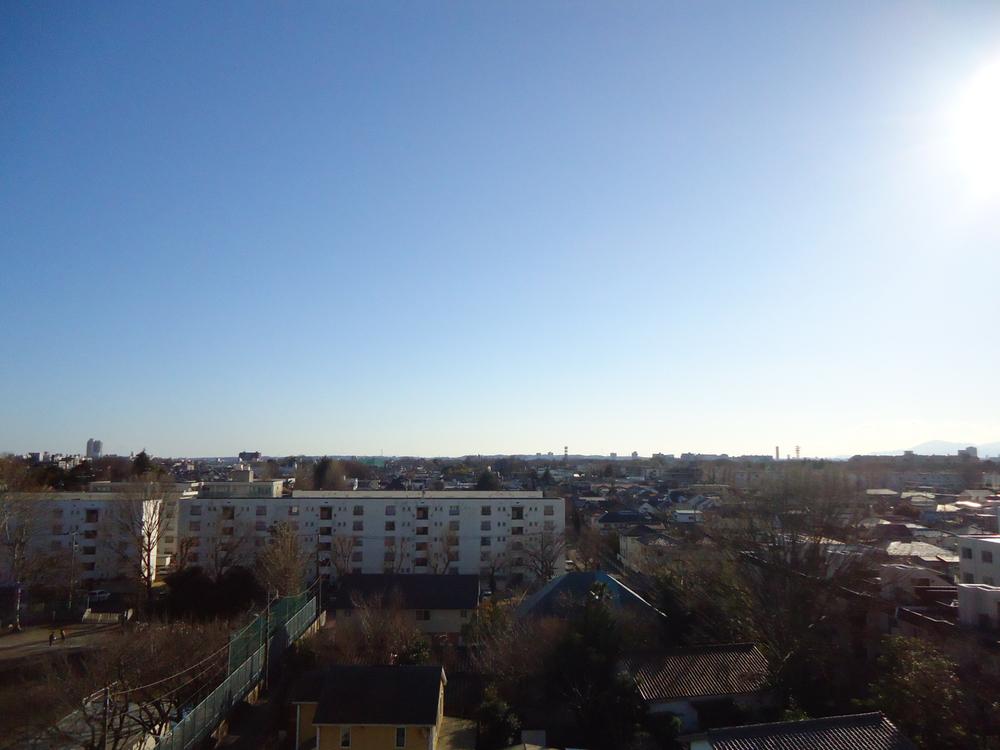 View photos from the dwelling unit. View from the site (January 2013) Shooting