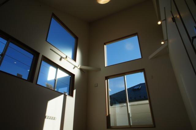 Living. It is a pleasant space.