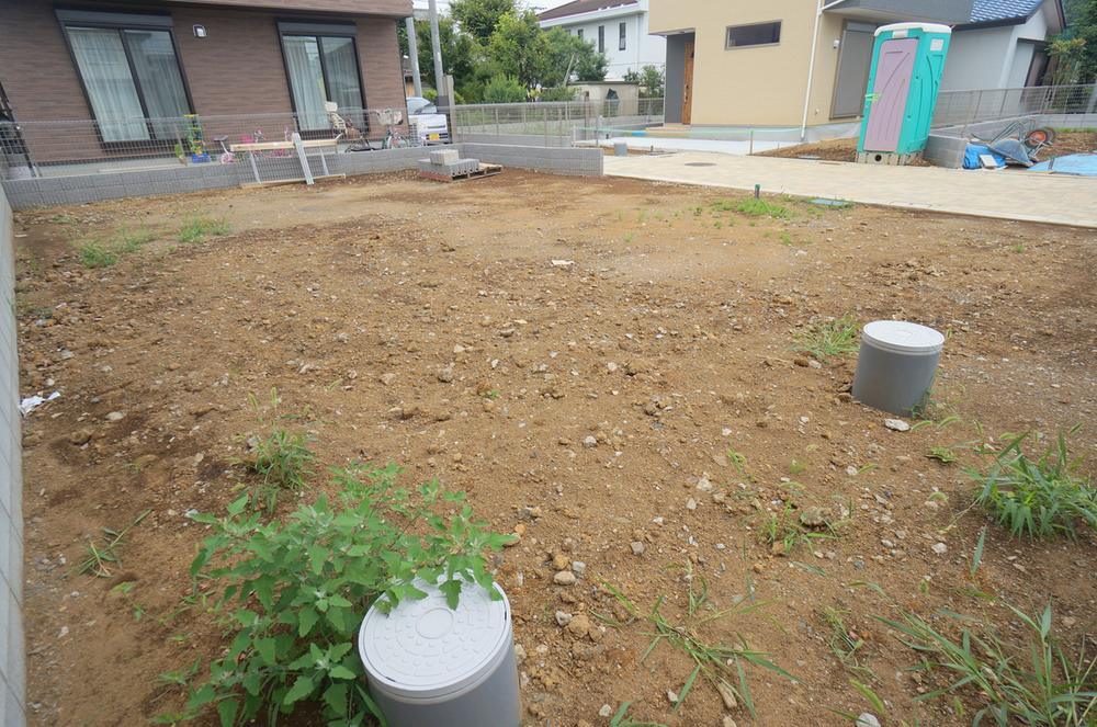 The entire compartment Figure. Local (July 2013) Shooting