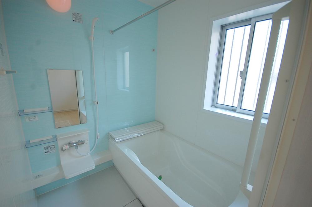 Bathroom. 1 Building