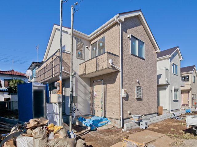 Local appearance photo. Local (11 May 2013) Shooting