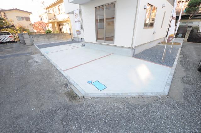 Parking lot. Local (11 May 2013) Shooting