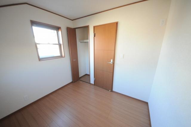 Non-living room. Indoor (11 May 2013) Shooting