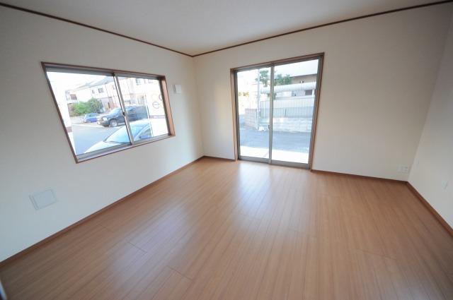 Non-living room. Indoor (11 May 2013) Shooting