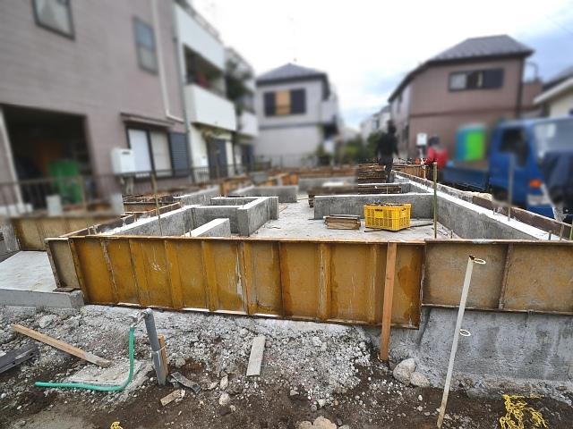 Local appearance photo. Kodaira Suzukicho 1-chome local photo 1 Building 2013 / 11 / 12 shooting