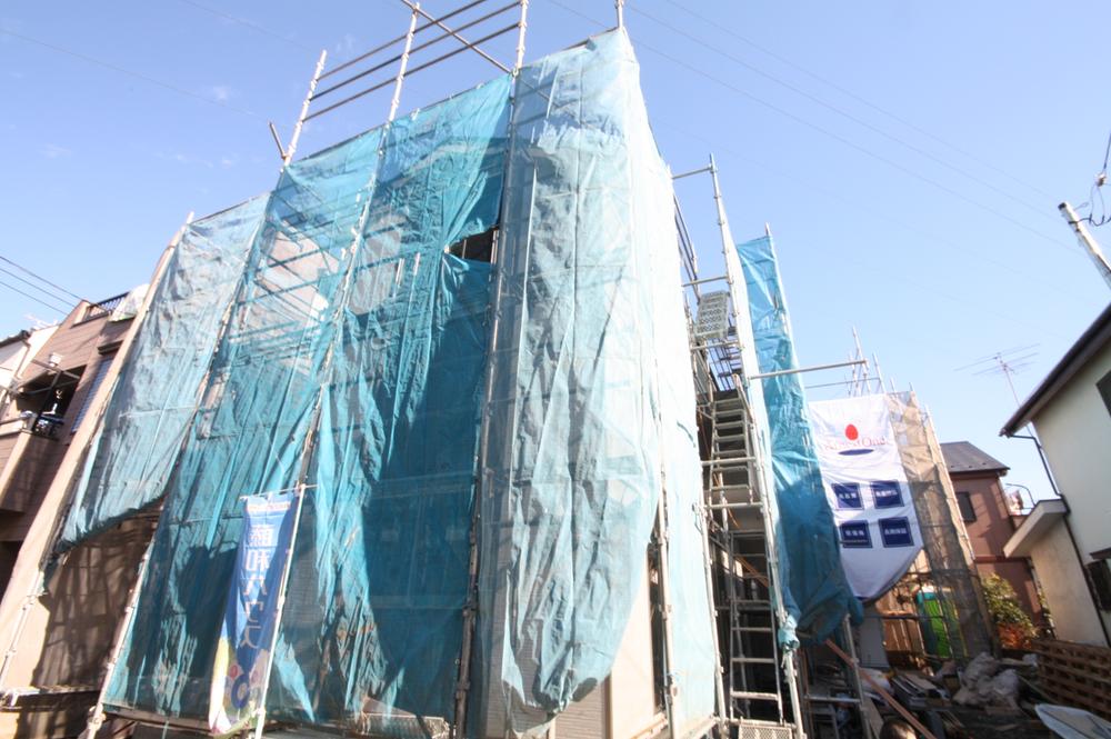 Local appearance photo. Local (12 May 2013) Shooting