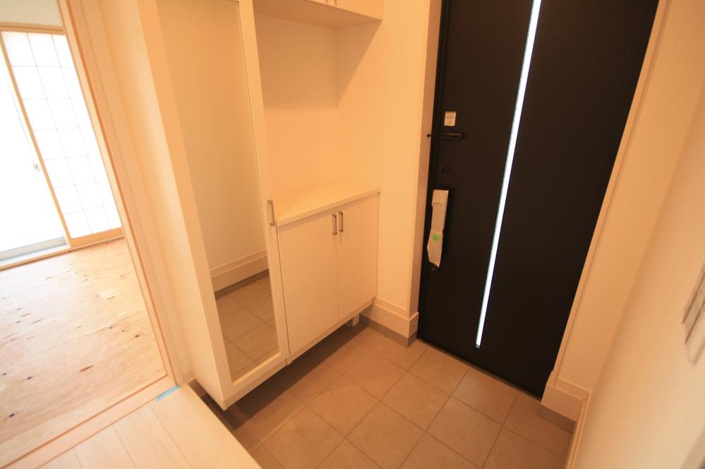 Entrance. Local Photos