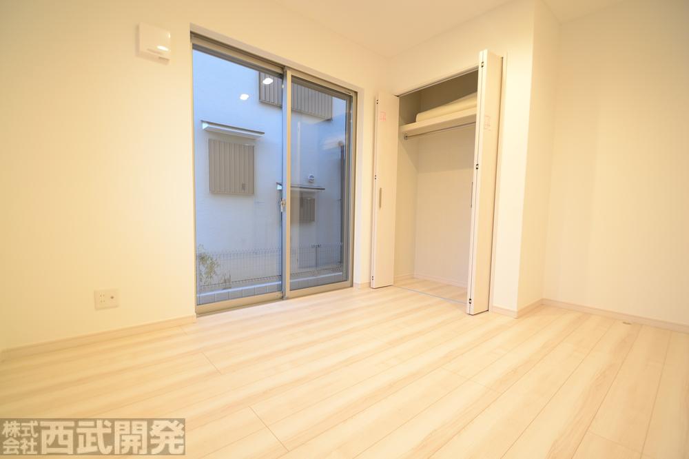 Non-living room. D Building