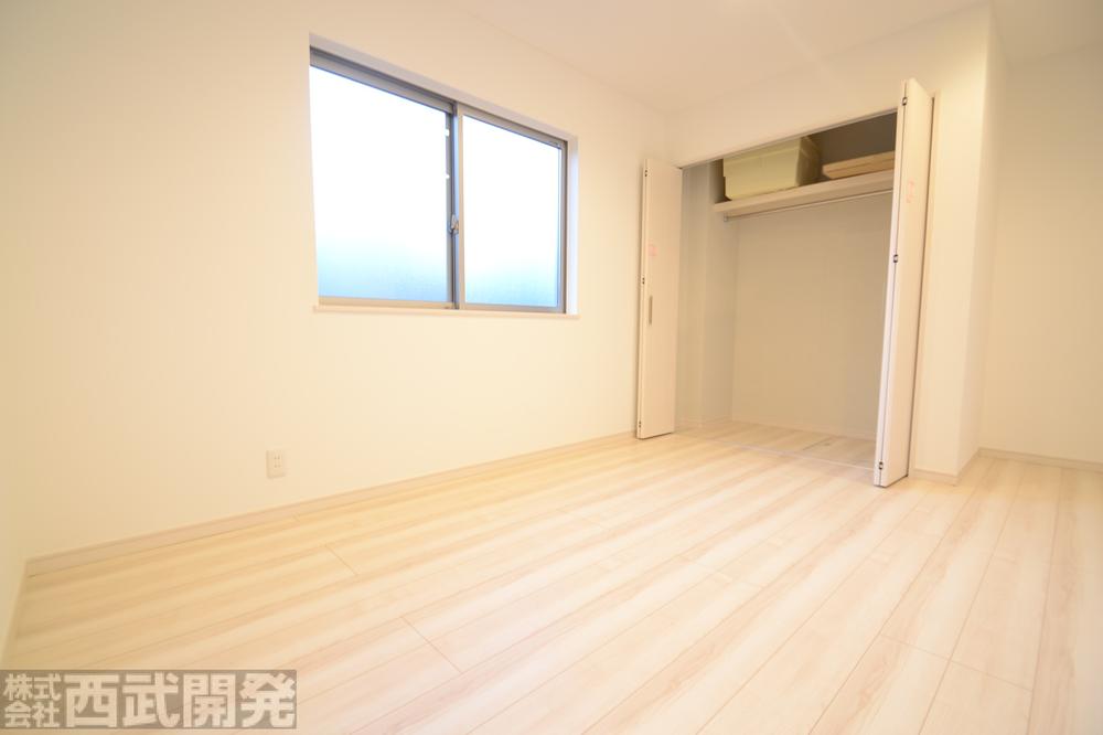 Non-living room. D Building