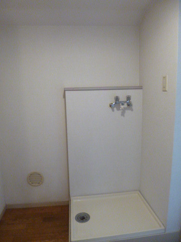Other Equipment. Laundry Area is located in the room.