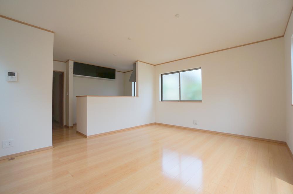 Living. Local Photos