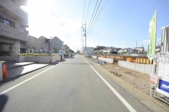 Local photos, including front road. Local (September 2013) Shooting