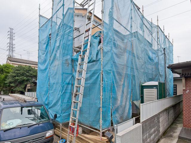 Local appearance photo. Local (12 May 2013) Shooting