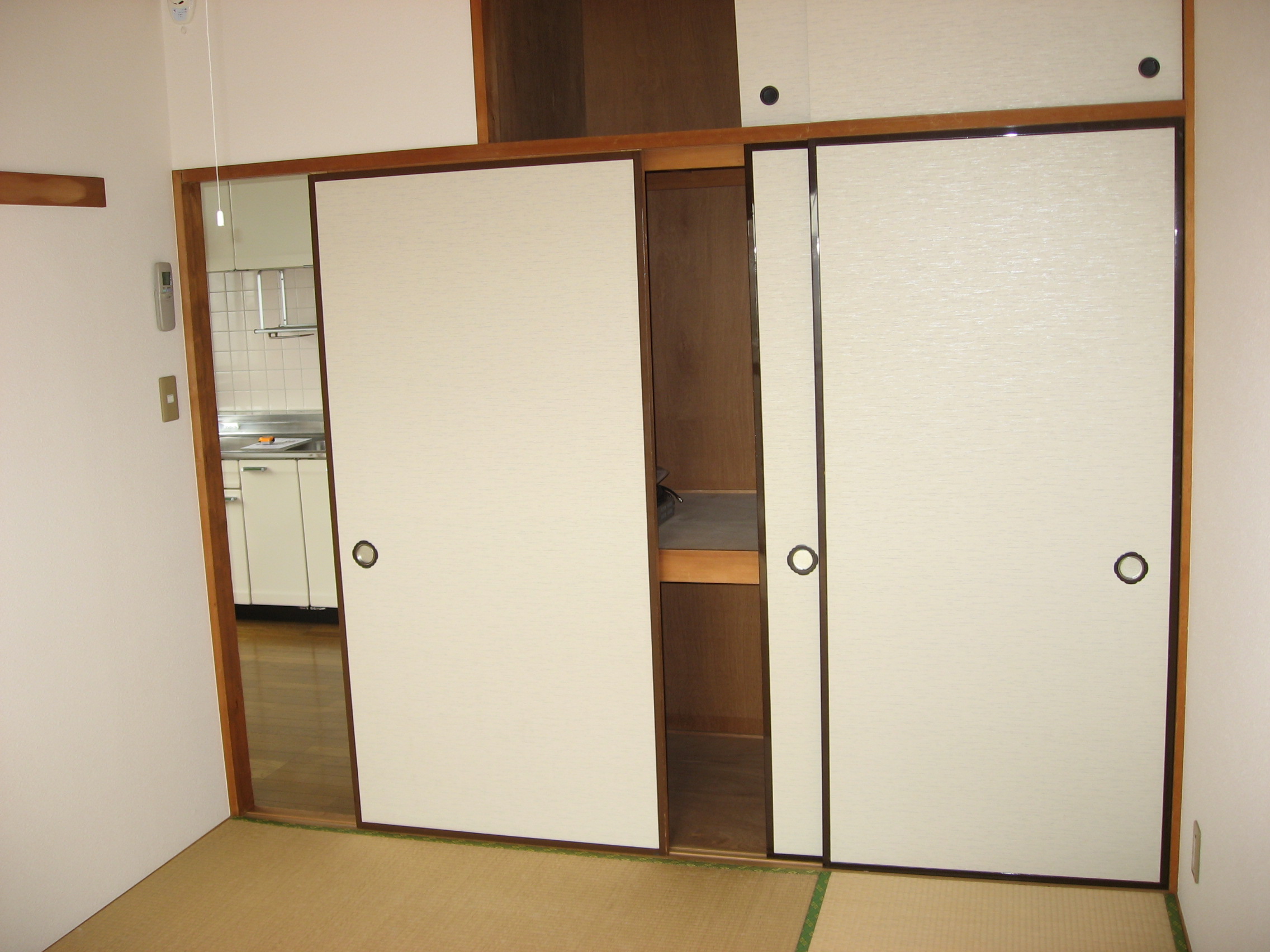 Other room space. Also in addition to upper closet of the closet in the Japanese-style room!