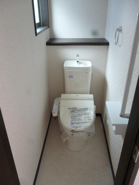 Same specifications photos (Other introspection). Was completed in previously is the toilet of the image.