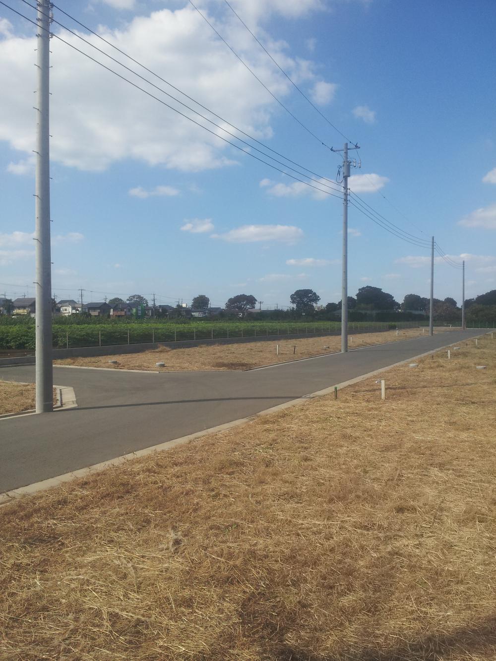 Local photos, including front road. Local (September 2013) Shooting