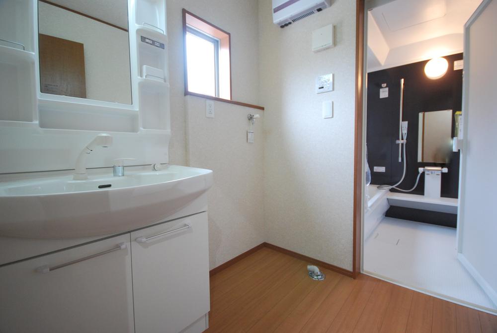 Same specifications photos (Other introspection). Example of construction